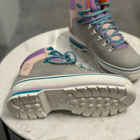 NWT TIMBERLAND women's boots size 8 - Picture 7 of 8